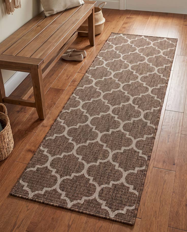 Detail image of 2' x 6' Easy-Clean Trellis Indoor / Outdoor Runner Rug