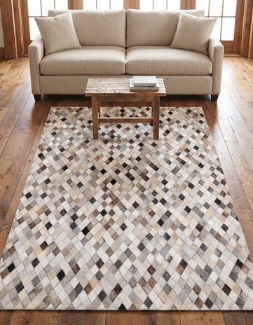 4' 8 x 6' 8 Cowhide Stocks Rug