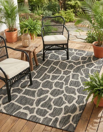 Charcoal Gray Easy-Clean Safari Indoor / Outdoor Rug