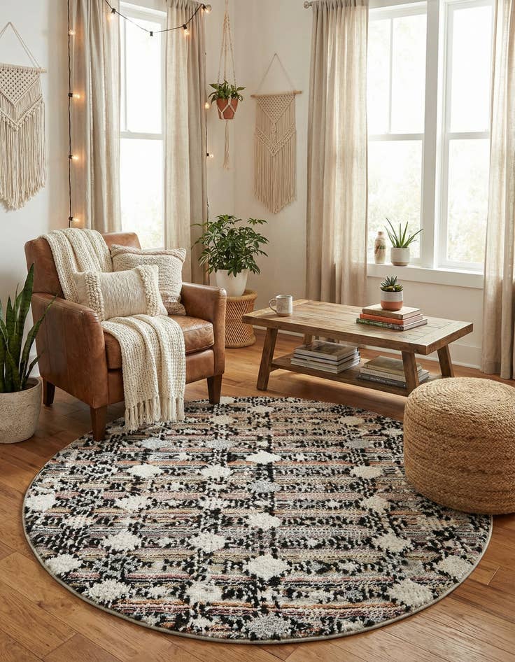 Detail image of  4' x 4' Cherokee Round Rug