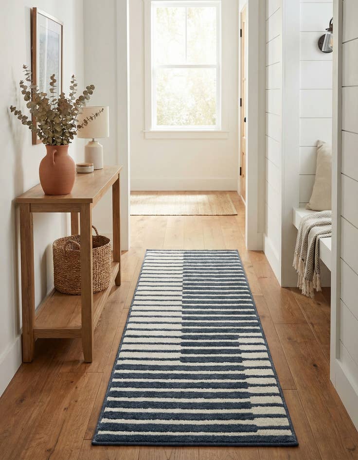 Detail image of 2' x 6' Oslo Runner Rug