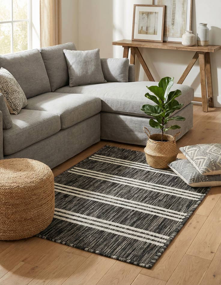 Detail image of 2' x 3'  Washable Jill Zarin Anguilla Indoor / Outdoor Rug