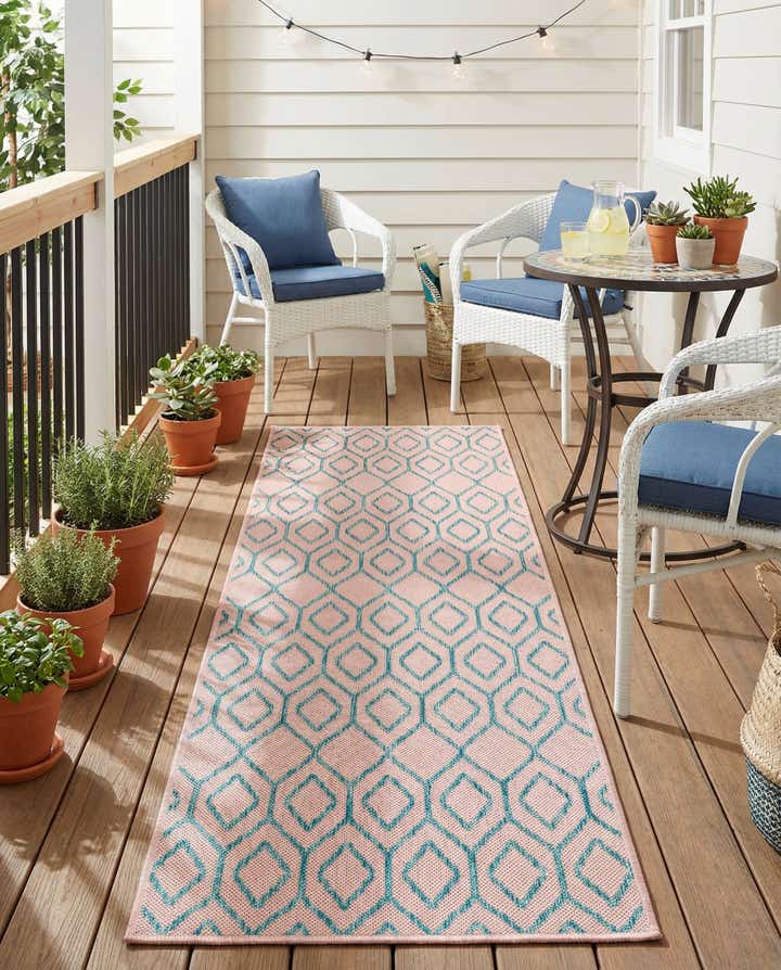 2' x 6' Easy-Clean Jill Zarin Turks and Caicos Indoor / Outdoor Runner Rug