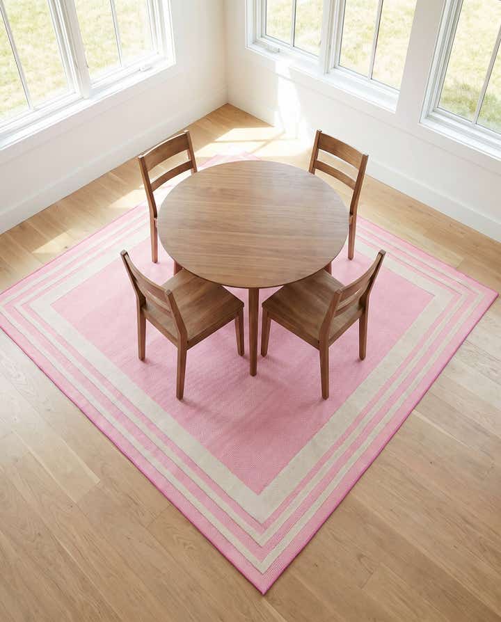 7' 10 x 7' 10 Easy-Clean Aruba Indoor / Outdoor Square Rug
