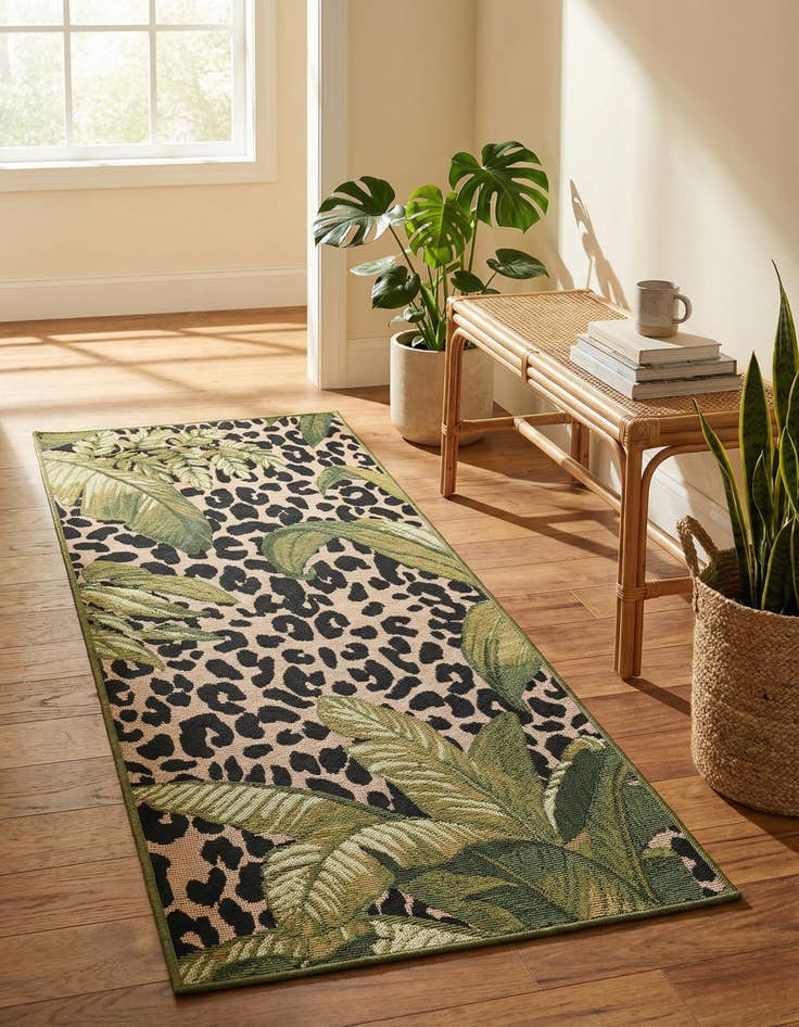 Detail image of 2' x 4'  Washable Botanical Indoor / Outdoor Runner Rug