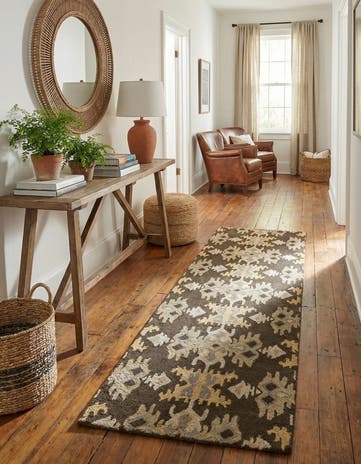 2' 7 x 8' Luna Runner Rug