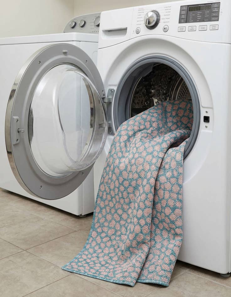 Detail image of 3' x 5' 3  Washable Jill Zarin Cape Town Indoor / Outdoor Rug