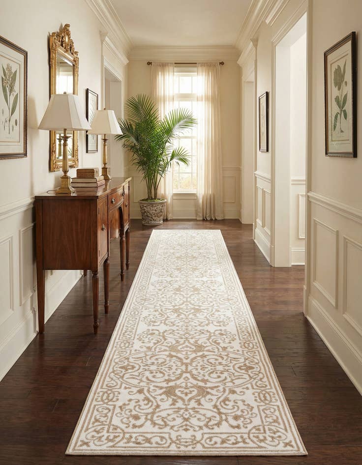 Detail image of 2' 6 x 13' Hermitage Runner Rug