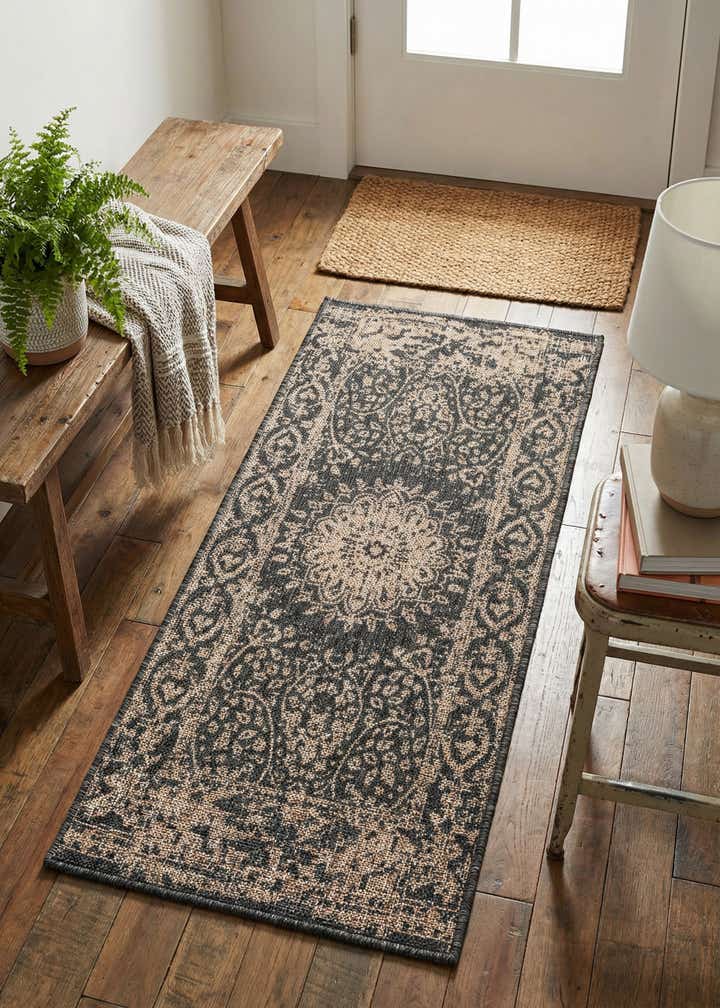 2' x 4' Easy-Clean Traditional Indoor / Outdoor Runner Rug