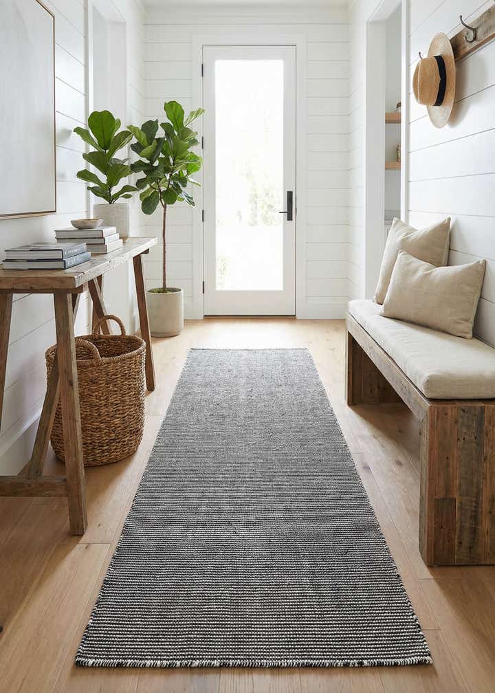 2' 7 x 10' Easy-Clean Jill Zarin Palm Springs Indoor / Outdoor Runner Rug