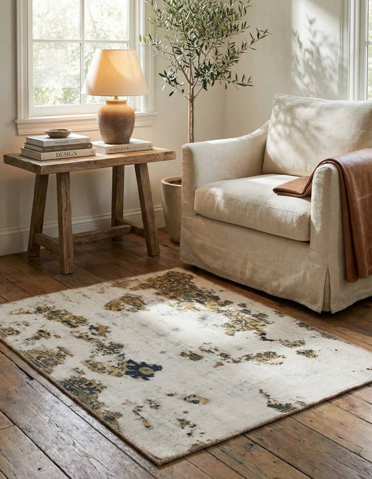 Detail image of 3' x 3' 9  Hand Knotted Ultra Vintage Persian Wool Square Rug