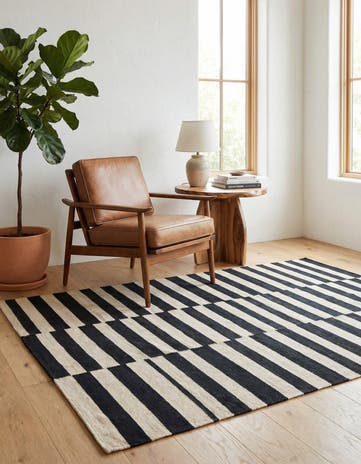 4' 2 x 6' Hand Woven Kilim Modern Wool Rug
