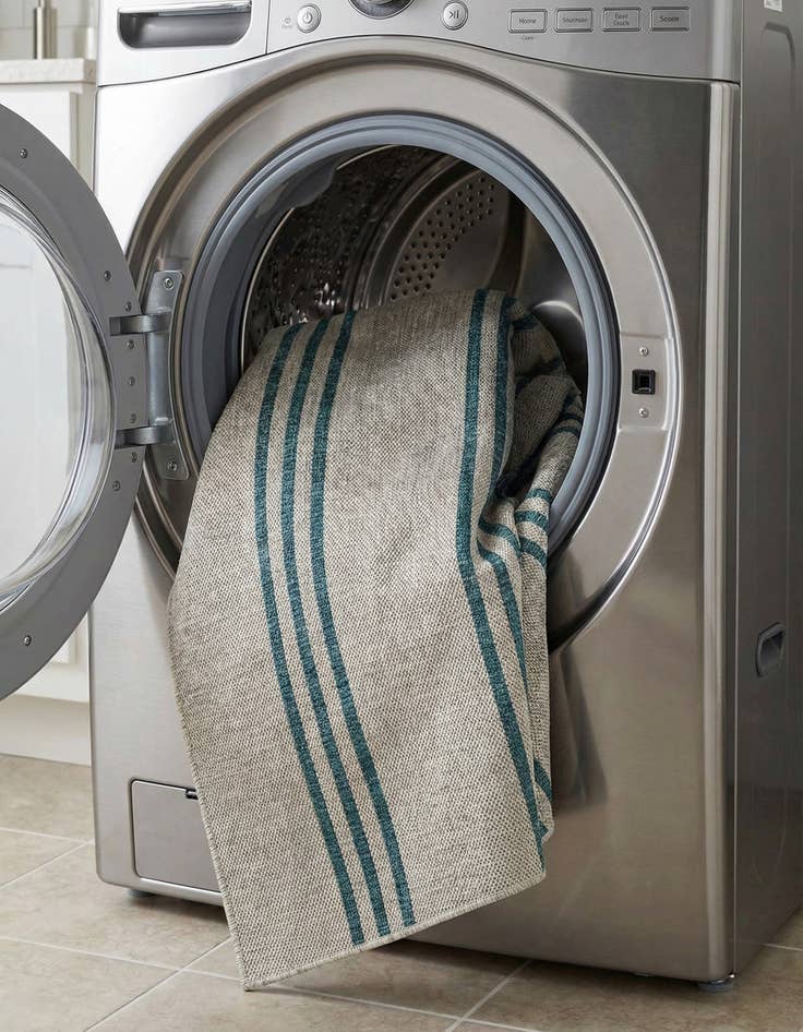 Detail image of 7' x 10'  Washable Jill Zarin Anguilla Indoor / Outdoor Rug