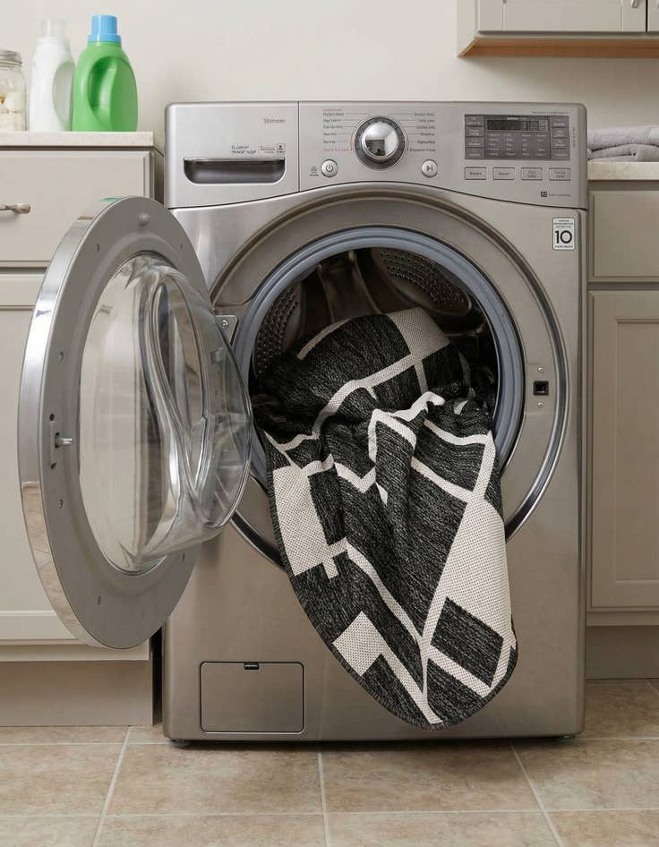 Detail image of  3' x 3'  Washable Modern Indoor / Outdoor Round Rug