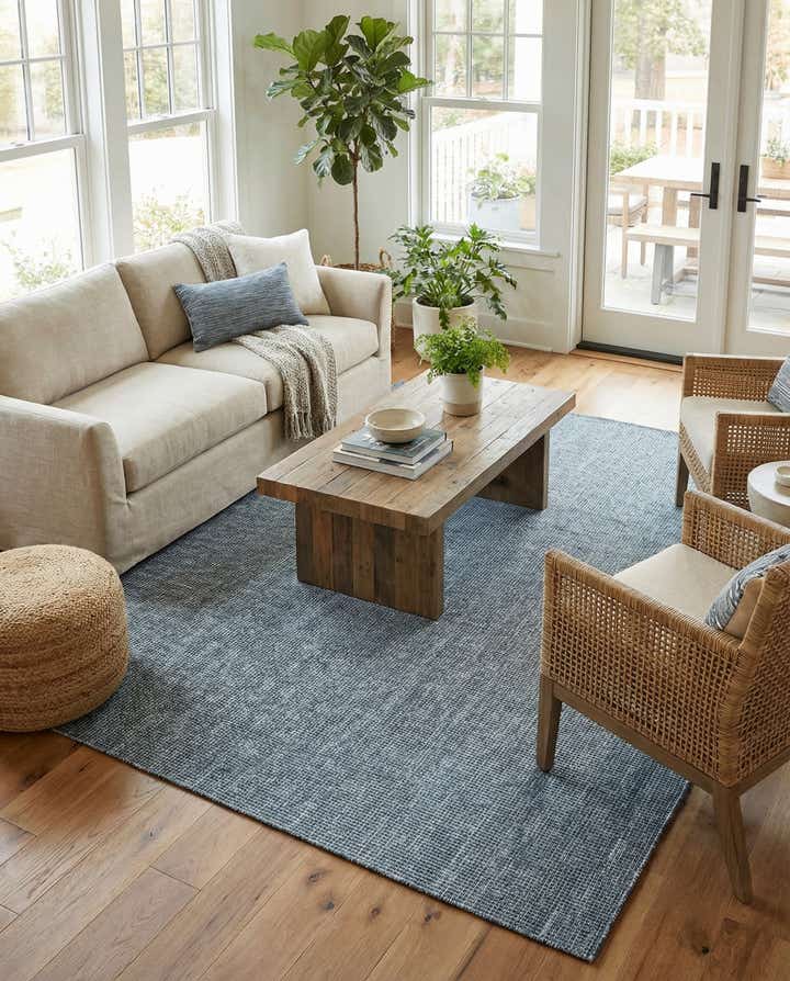 7' x 10' Easy-Clean Solid Indoor / Outdoor Rug