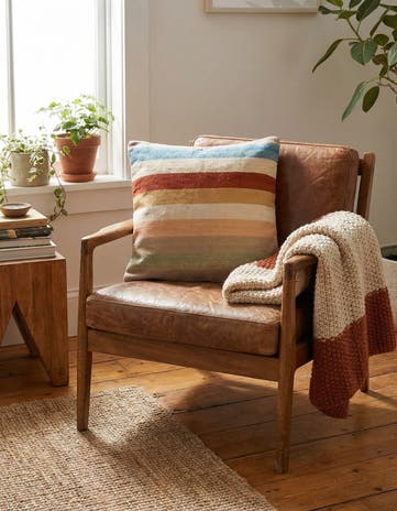 2' 6 x 2' 6 Hand Woven Pillow Wool Square Rug