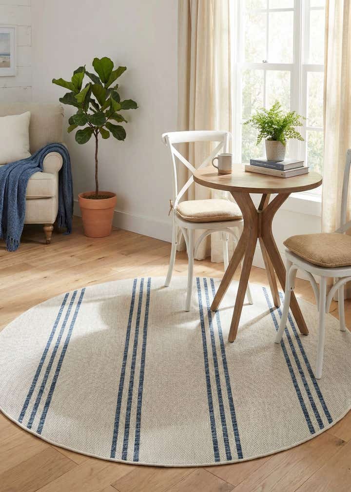 4' x 4' Easy-Clean Jill Zarin Anguilla Indoor / Outdoor Round Rug