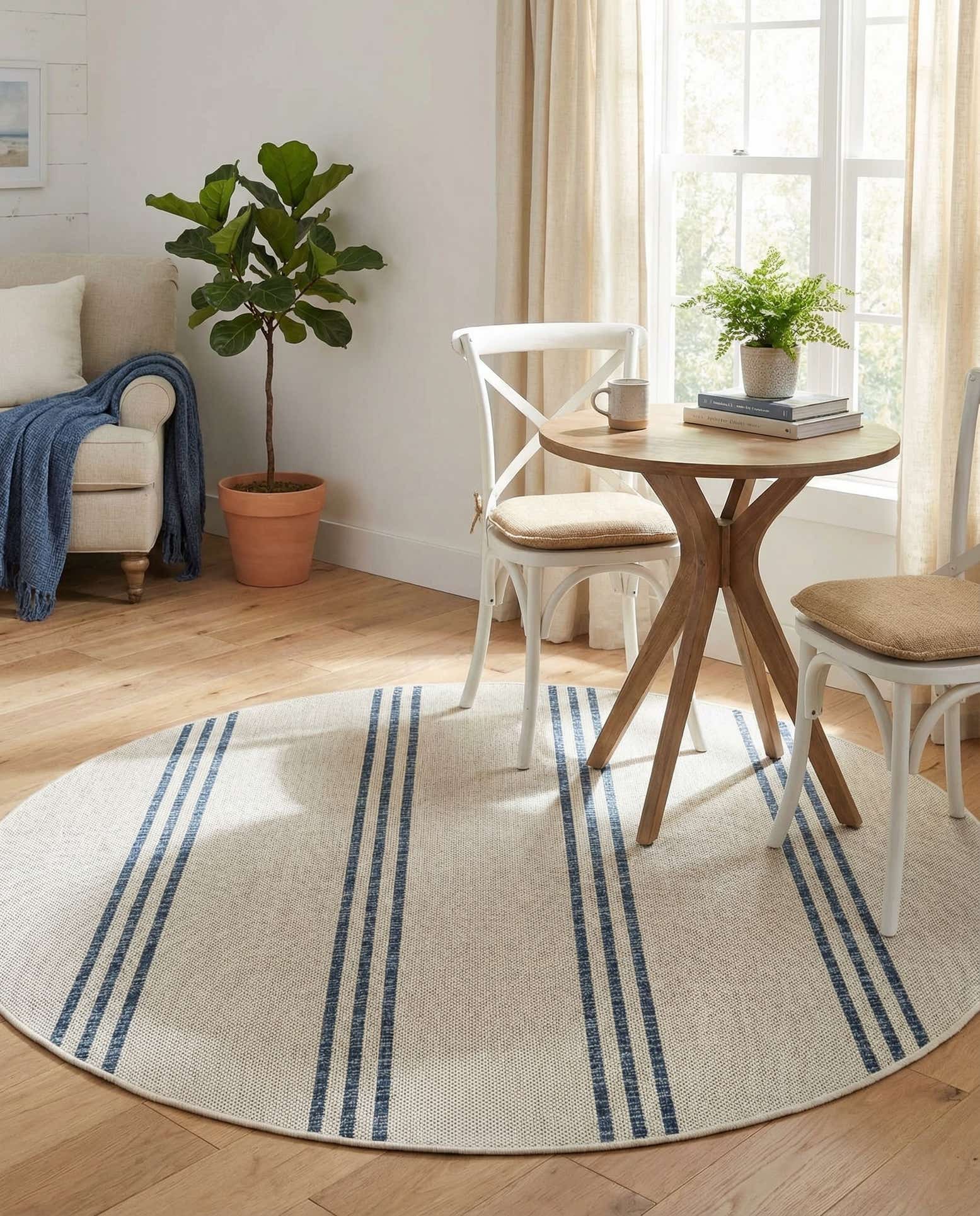 4' x 4' Easy-Clean Jill Zarin Anguilla Indoor / Outdoor Round Rug