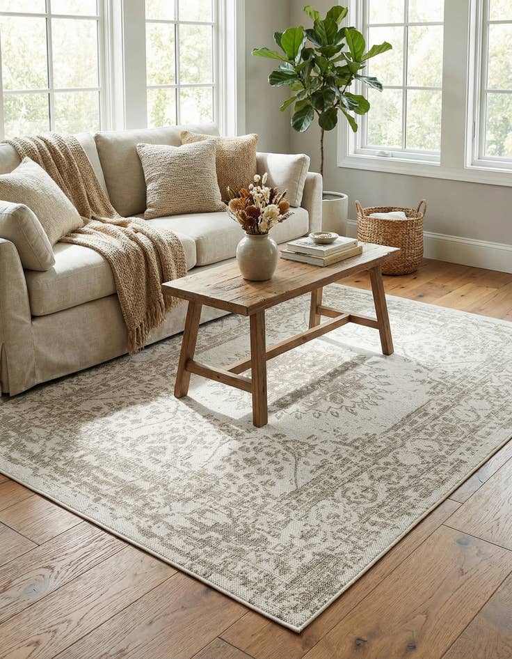 Detail image of 5' 3 x 7'  Washable Traditional Indoor / Outdoor Rug
