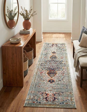 2' 6 x 7' 10 Fleur Runner Rug