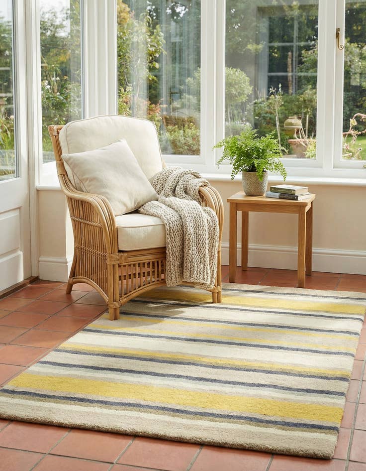 Detail image of 2' 8 x 4' 10 Luna Wool Rug