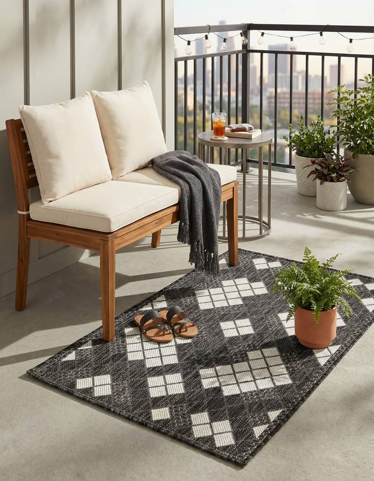 Detail image of 2' x 3' 1  Washable Modern Indoor / Outdoor Rug