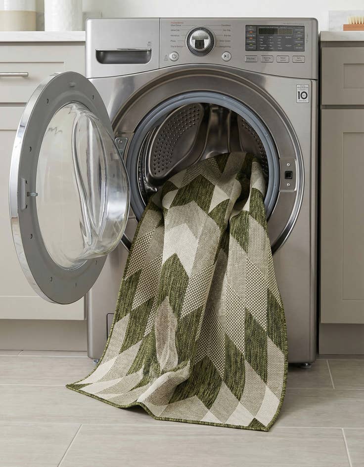 Detail image of  5' 3 x 8'  Washable Modern Indoor / Outdoor Rug