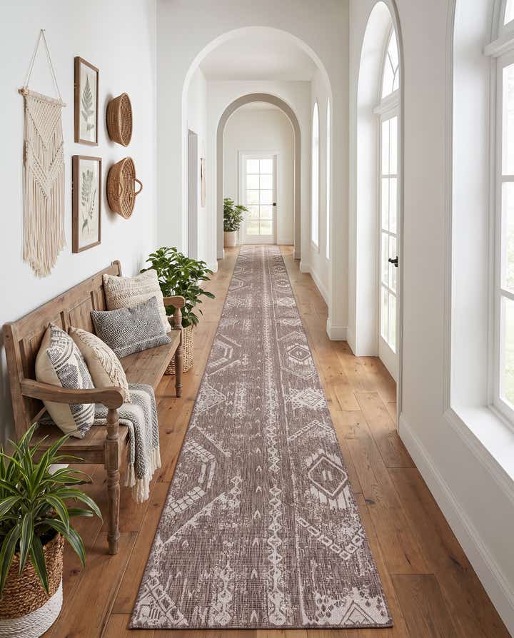 3' 3 x 14' Easy-Clean Bohemian Indoor / Outdoor Runner Rug