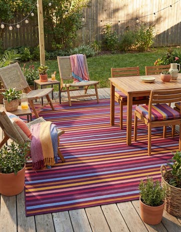 9' x 12' Easy-Clean Ribbon Indoor / Outdoor Rug