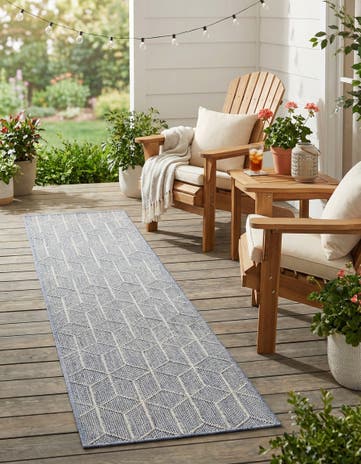 2' x 8' Easy-Clean Trellis Indoor / Outdoor Runner Rug