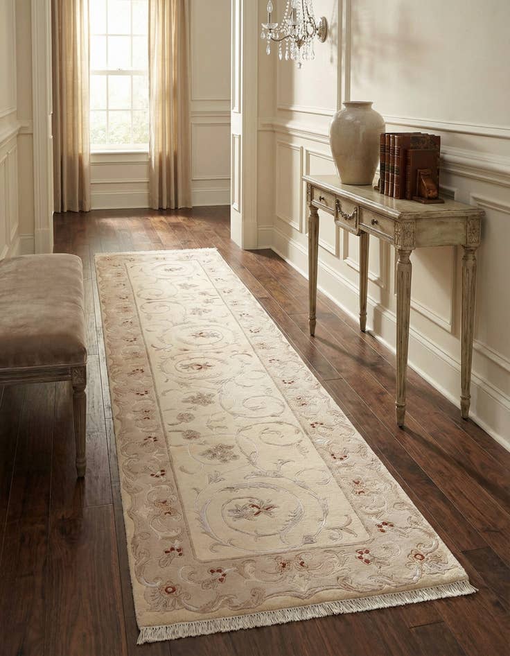 Detail image of 2' 7 x 10' Darya Runner Rug