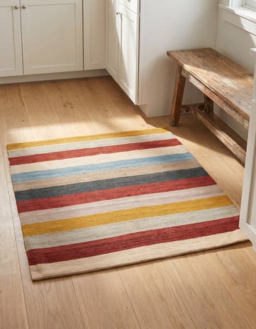 3' 2 x 3' 3 Hand Woven Pillow Wool Square Rug