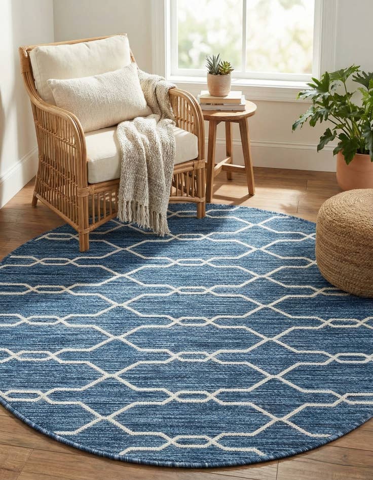 Detail image of 4' x 4'  Washable Trellis Indoor / Outdoor Round Rug