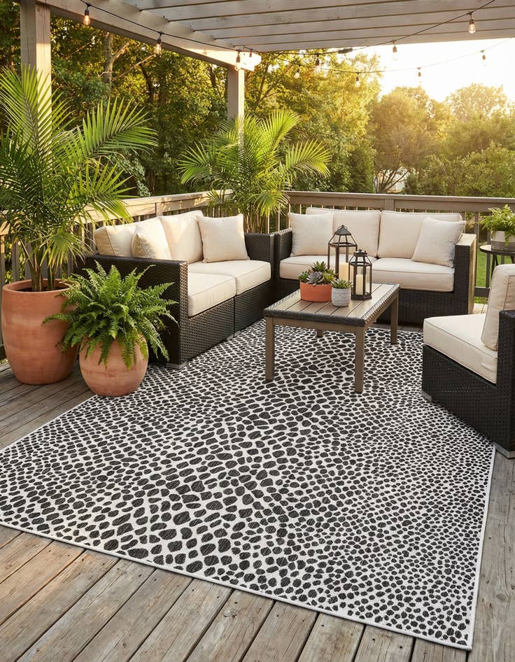 Detail image of 7' 10 x 11'  Washable Jill Zarin Cape Town Indoor / Outdoor Rug