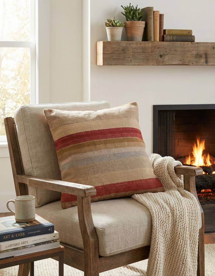 Detail image of  2' 5 x 2' 5  Hand Woven Pillow Wool Square Rug