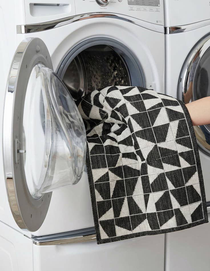 Detail image of  2' 7 x 12'  Washable Modern Indoor / Outdoor Runner Rug