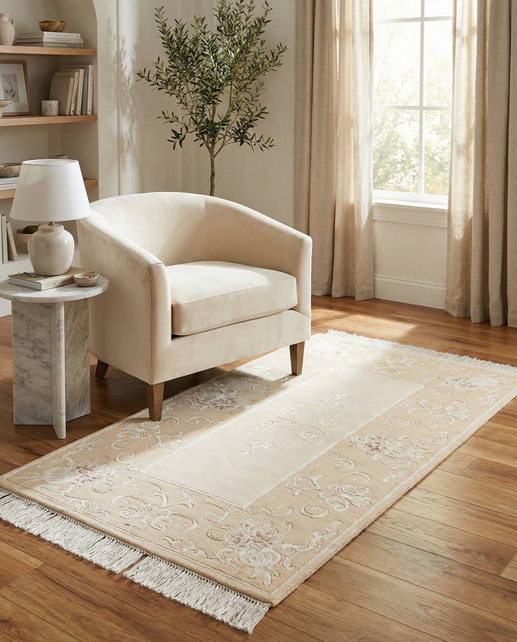 Detail image of 2' 8 x 4' 9 Hand Knotted Darya Wool Rug