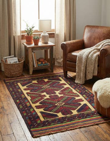 3' x 4' 5 Hand Knotted Sumak Wool Rug