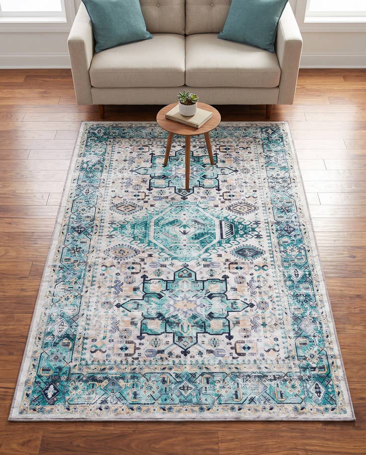 Detail image of 4' x 6' Washable Yara Rug