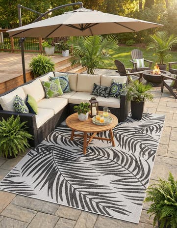 Charcoal Ivory Easy-Clean Botanical Indoor / Outdoor Rug