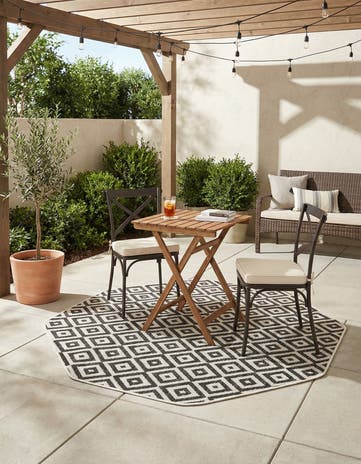 Charcoal Gray Easy-Clean Jill Zarin Costa Rica Indoor / Outdoor Octagon Rug
