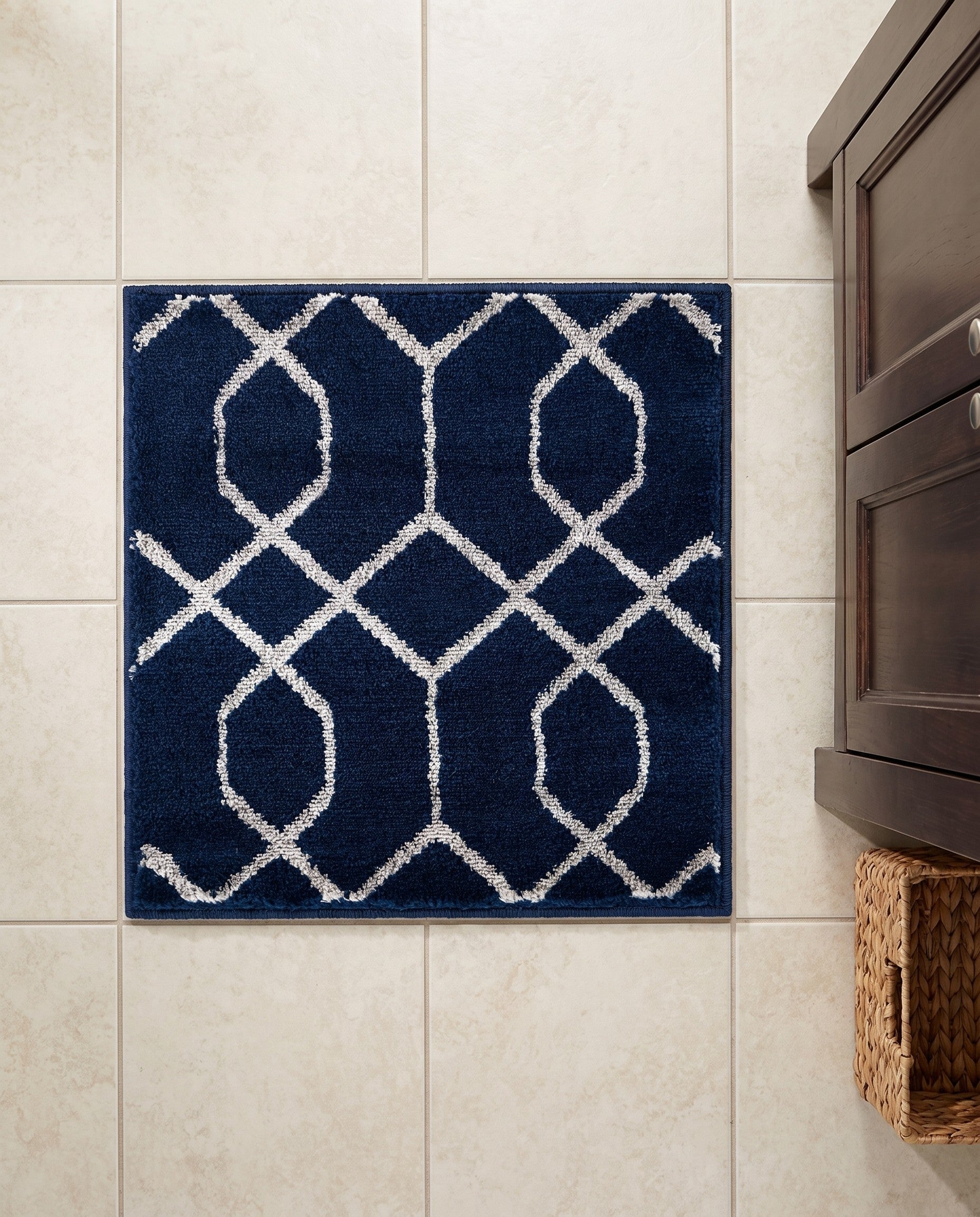 1' 4 x 1' 4 Marilyn Monroe™ Glam Trellis Sample Rug