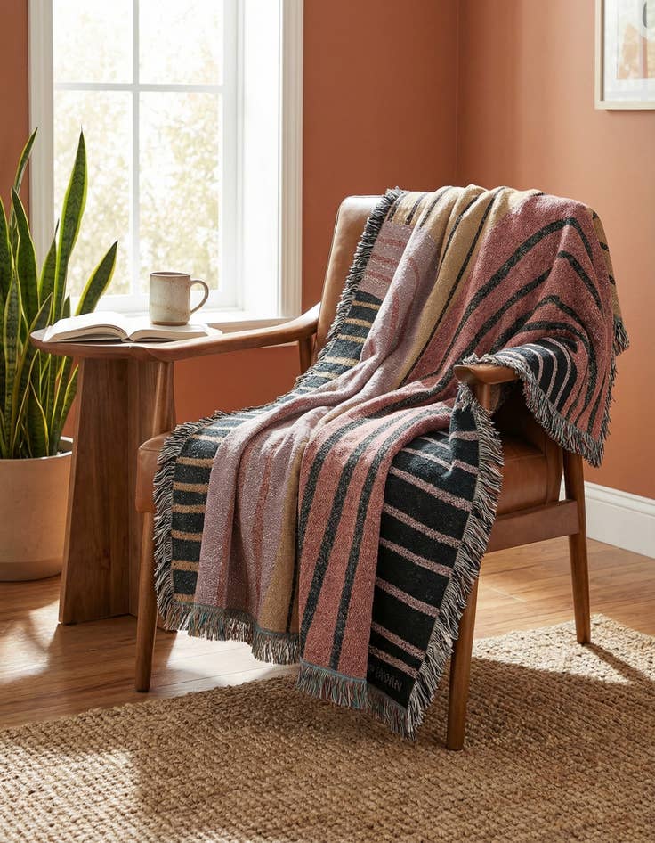Detail image of 4' 6 x 6' Retro Terracotta Throw Blanket