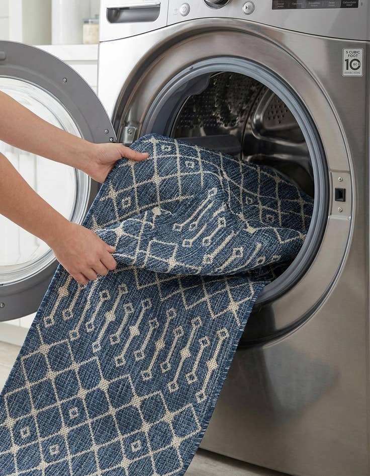 Detail image of 2' x 8'  Washable Trellis Indoor / Outdoor Runner Rug