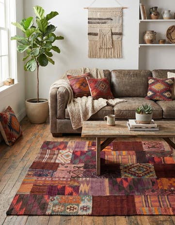 4' x 6' Hand Woven Kilim Patchwork Wool Rug