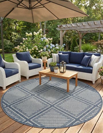 7' 10 x 7' 10 Easy-Clean Lattice Indoor / Outdoor Round Rug