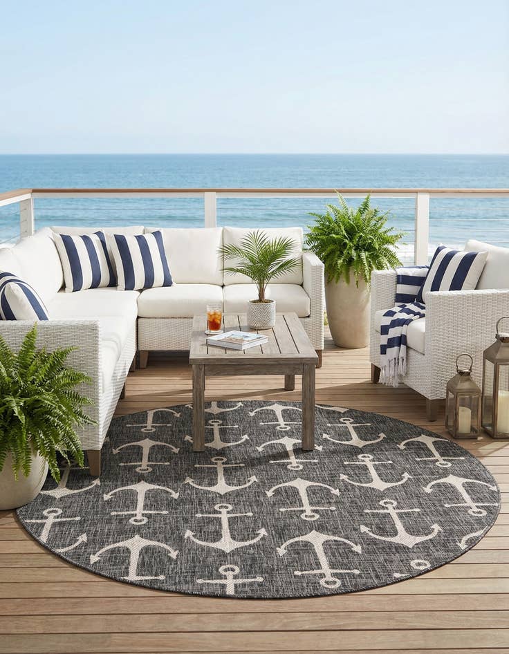 Detail image of  7' 10 x 7' 10  Washable Coastal Indoor / Outdoor Round Rug