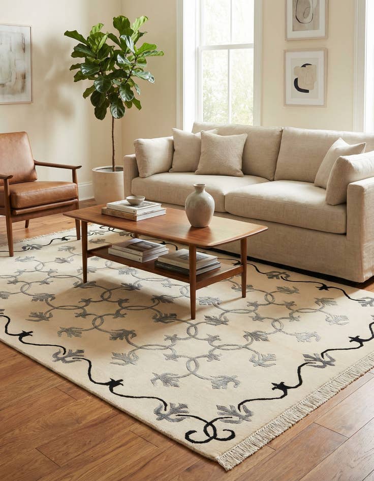 Detail image of 4' x 5' 11  Hand Knotted Darya Wool Rug