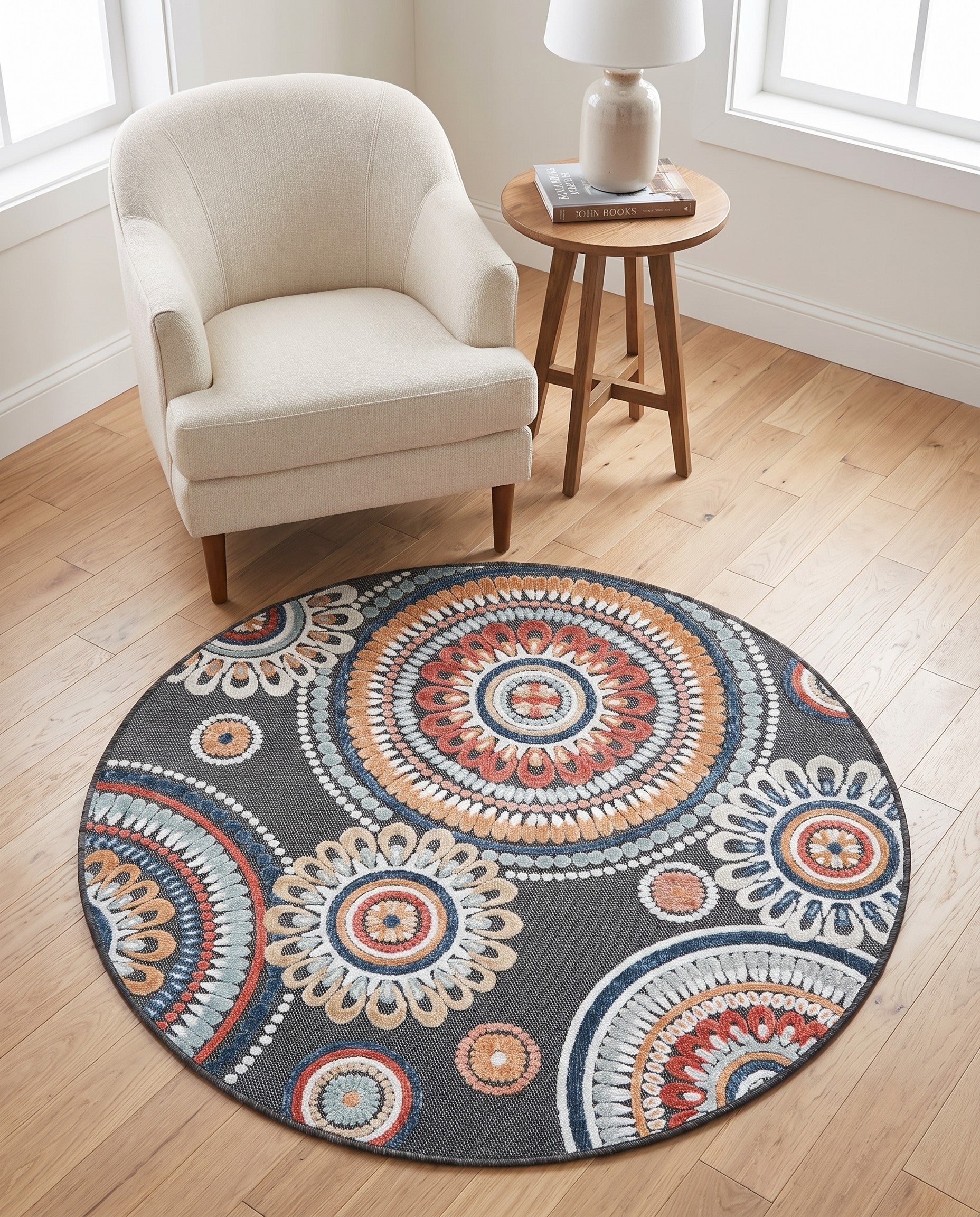 4' 5 x 4' 5 Easy-Clean Botanical Indoor / Outdoor Round Rug