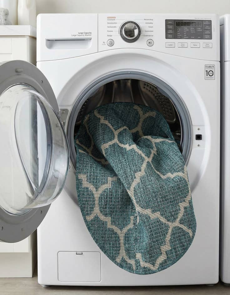 Detail image of 3' x 5' 3  Washable Trellis Indoor / Outdoor Oval Rug